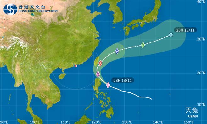 天兔會在今明兩日大致移向呂宋海峽一帶，其後路徑存在變數，較大可能移向台灣以東海域