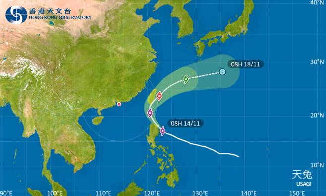 天兔會在今明兩日大致移向呂宋海峽一帶，其後路徑存在變數，較大可能移向台灣以東海域