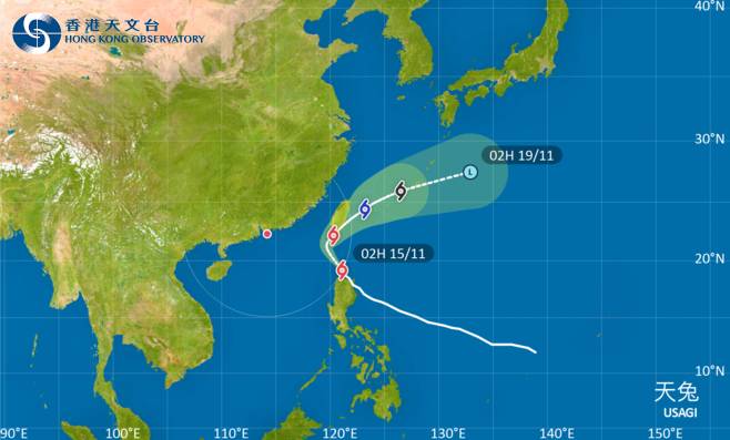 天兔會在今日橫過呂宋海峽，大致移向台灣南部，隨後轉往東北方向移向琉球群島一帶並逐漸減弱