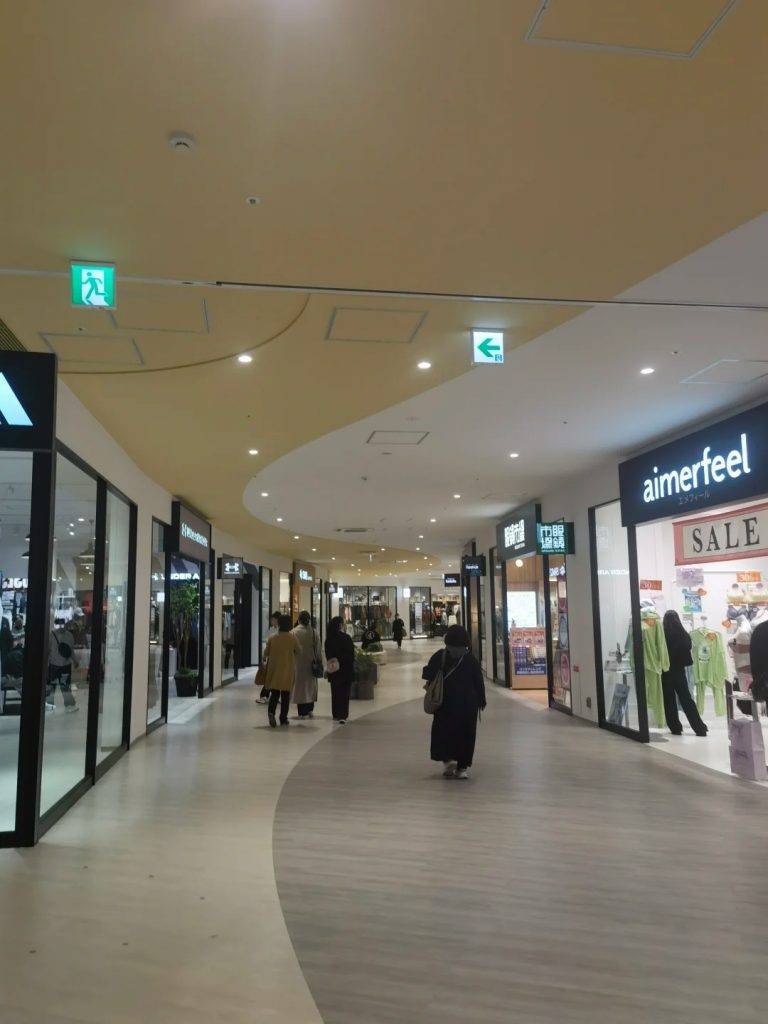 大阪outlet 三井 OUTLET PARK瑪林匹亞神戶 aimerfeel（圖片來源：Red）