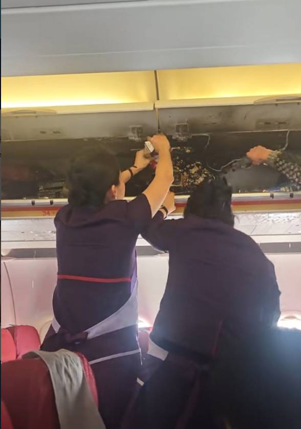 羅馬仕 49萬 香港機組人員及時滅火並緊急備降福州,幸無人受傷。(圖片來源:XHS)