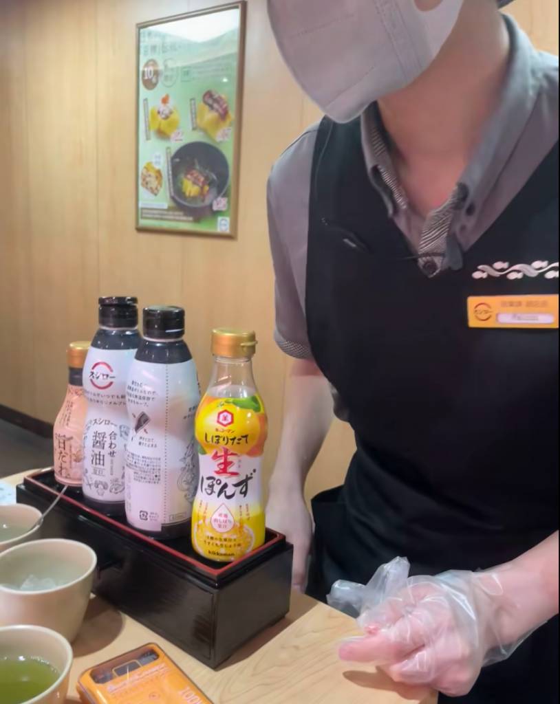 壽司郎 至於事主投訴後,店員沒有任何回應,只是表示「要取消定重新做過」,事件曝光後即引發網民熱烈討論,焦點除食安問題外,亦集中於壽司郎員工的處理態度。(圖片來源:Facebook@香港壽司郎關注組)