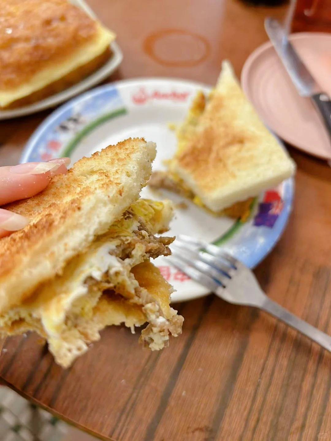 茶餐廳 烘底收費 (圖片來源:小紅書)