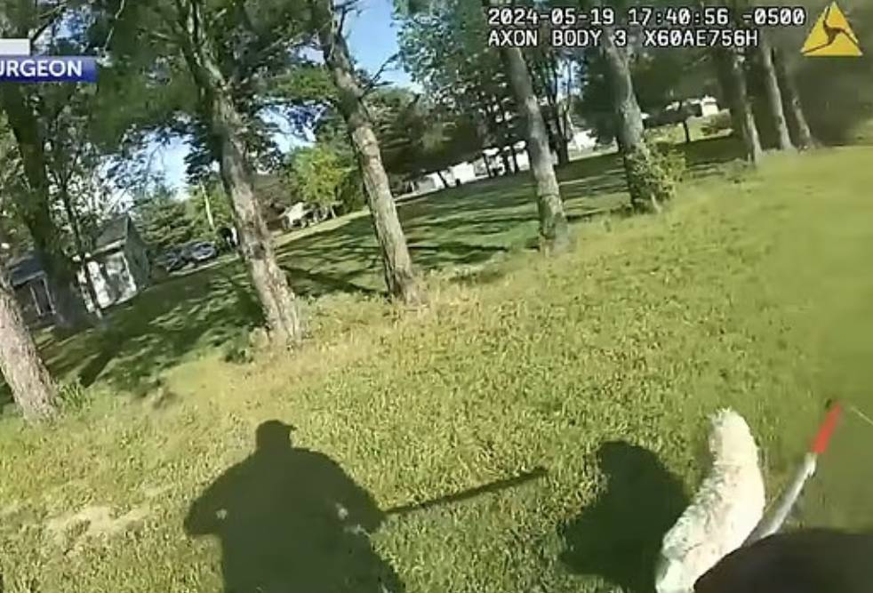 美國警察 寵物權益 (圖片來源:KOMU-TV)