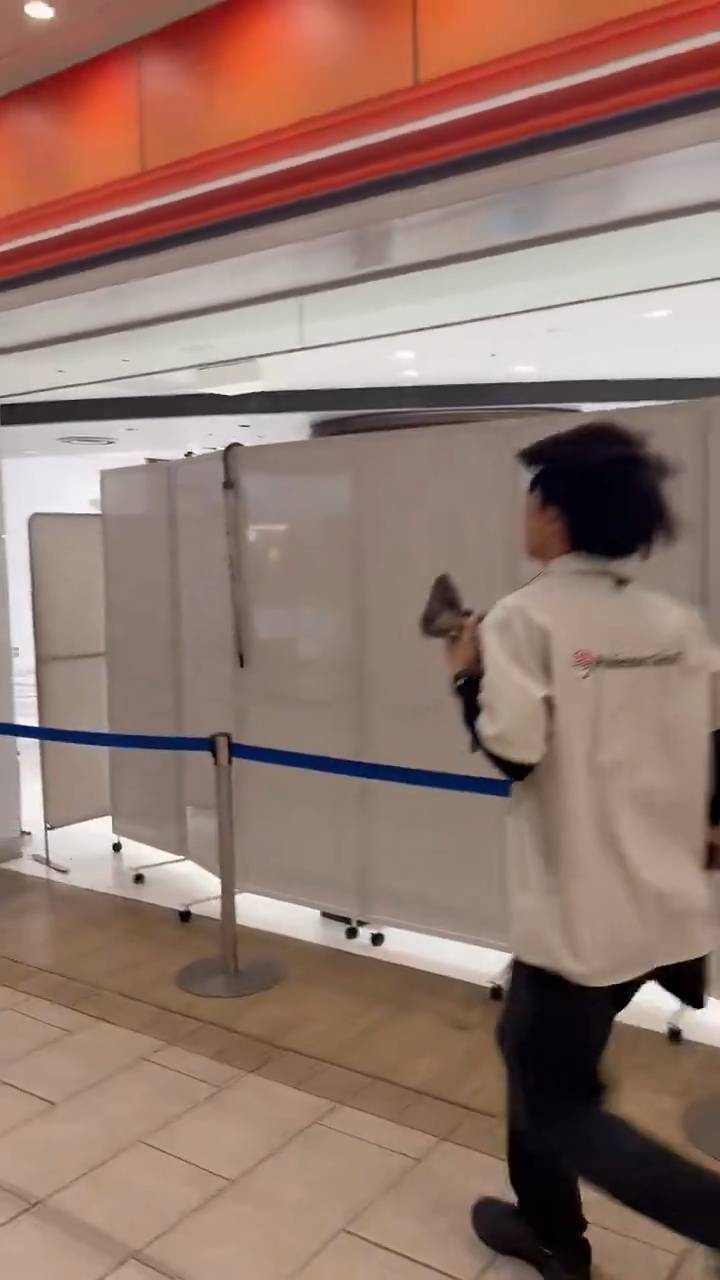 0925bccf-1bbe-4e5e-9348-b079e1a620e3.jpeg/raw