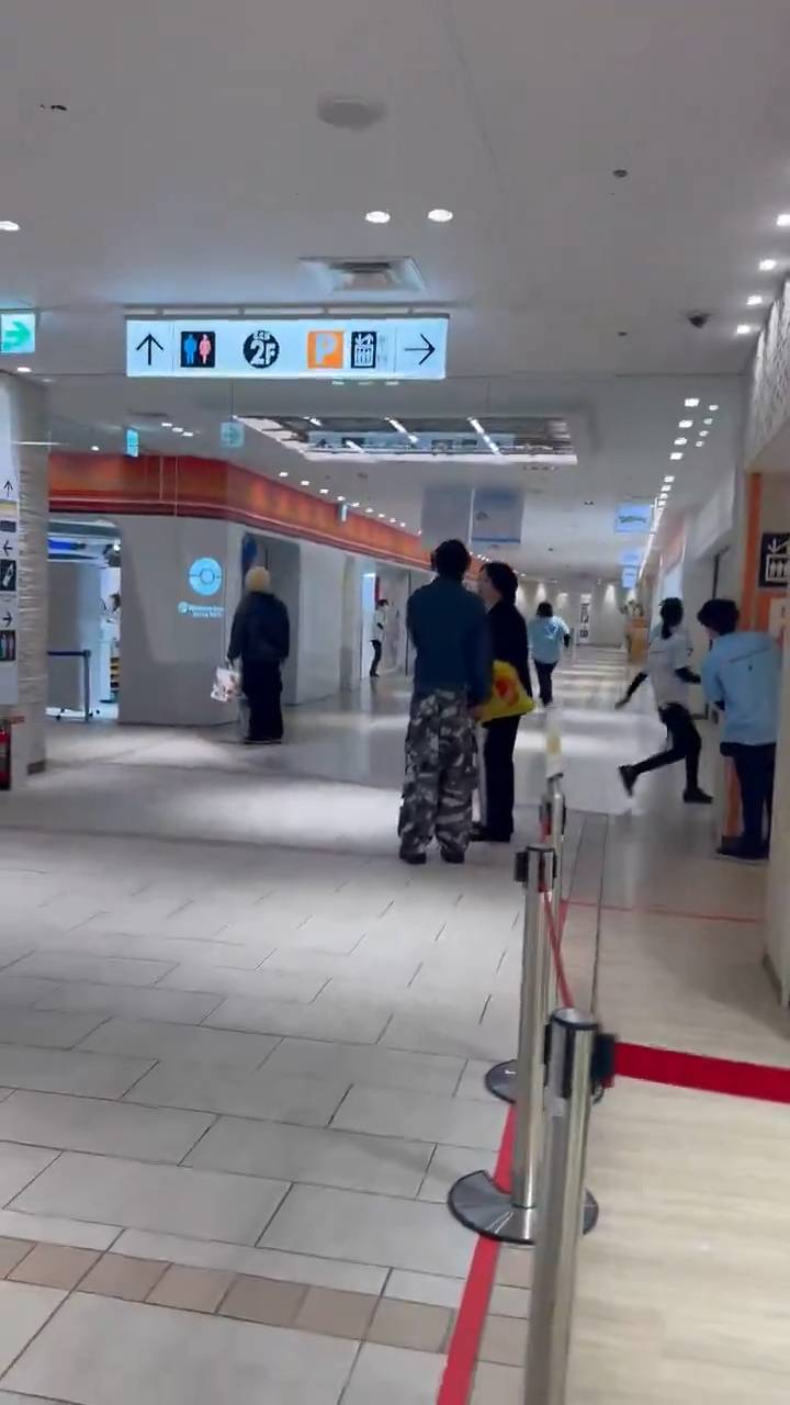 8bce6891-0502-4e0f-a738-df1d9a173d0d.jpeg/raw