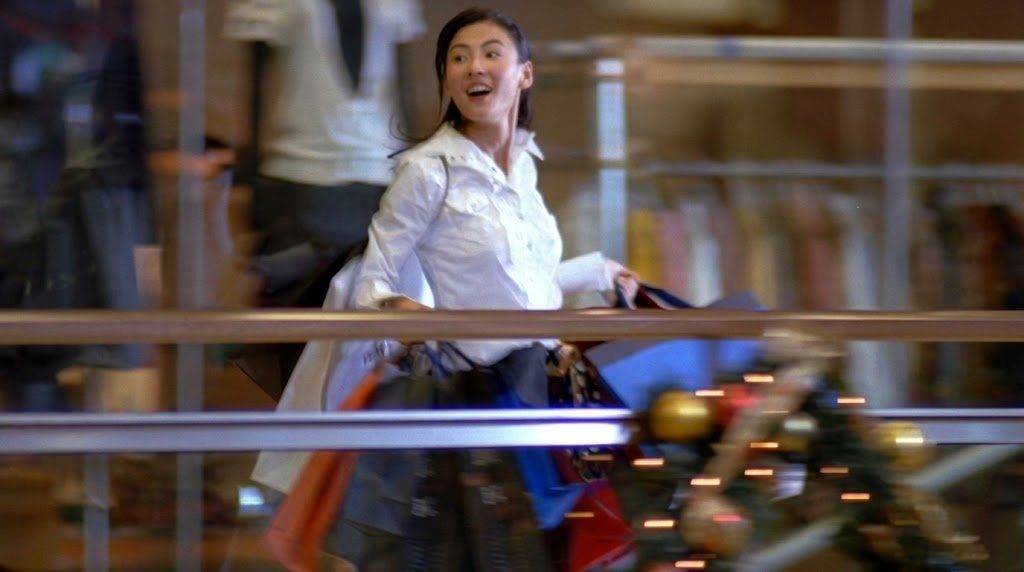 日本旅遊 免稅購物 (圖片來源:電影《最愛女人購物狂》截圖)